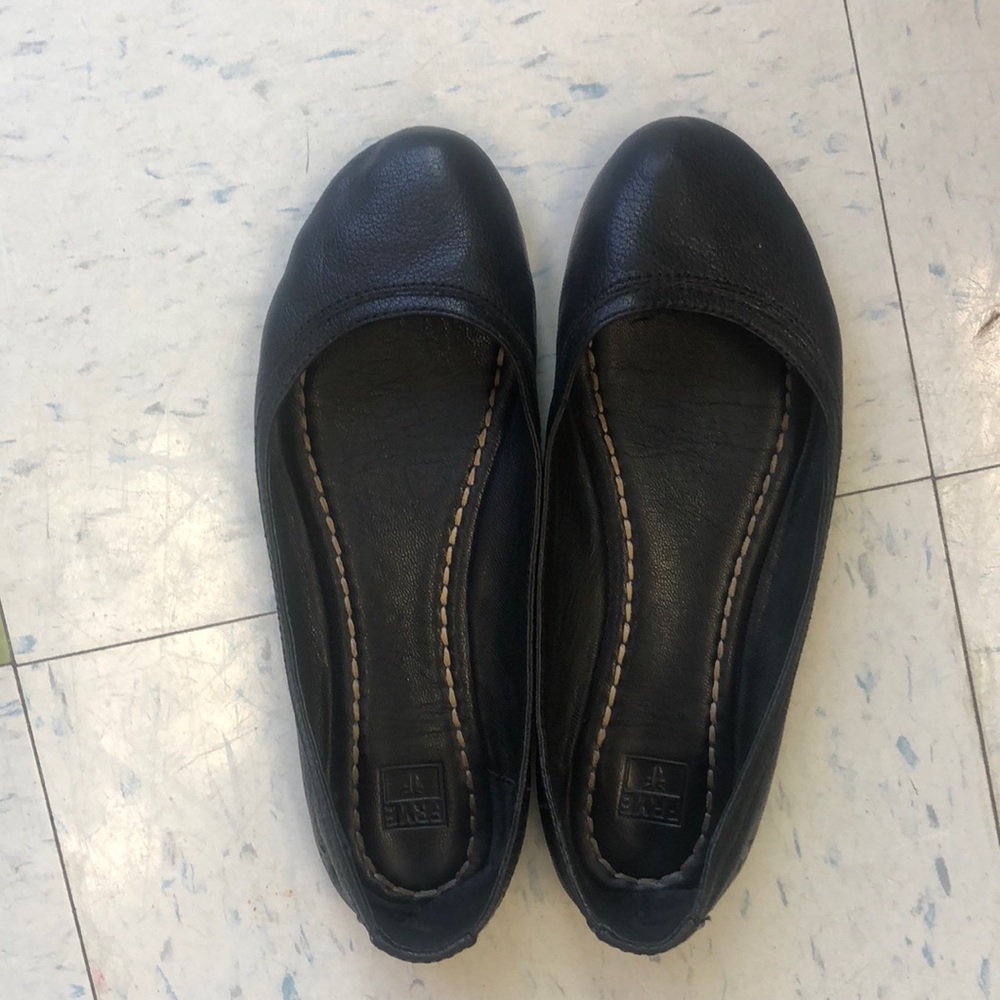 Frye flats